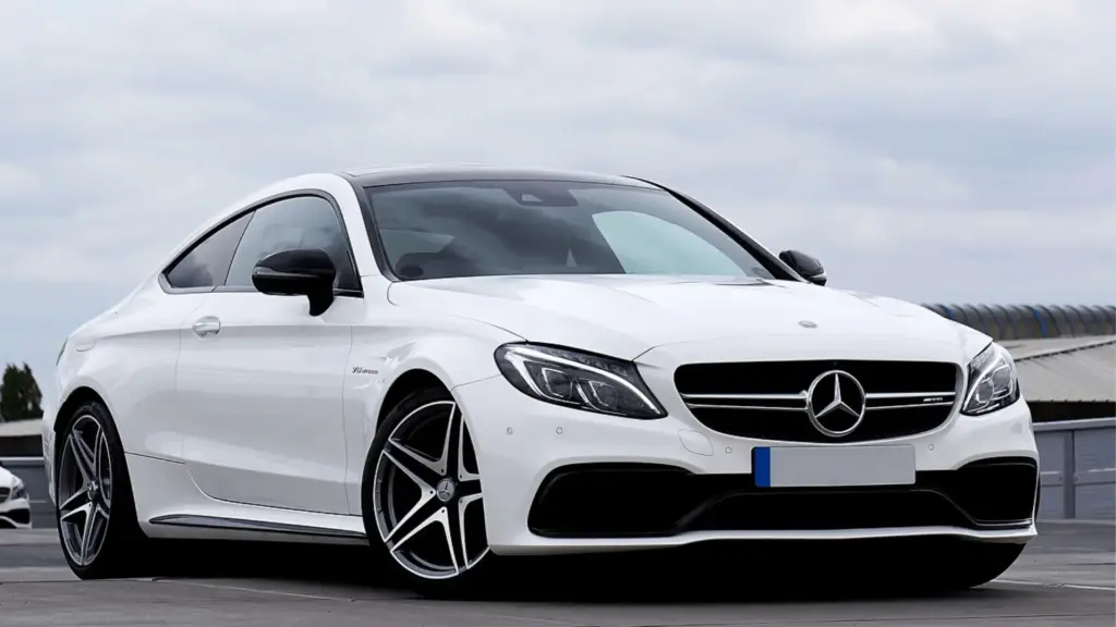 Mercedes Benz C250 AMG Line 2024 (Classic and Modern) 19 Mercedes Benz C250 AMG Line Mod